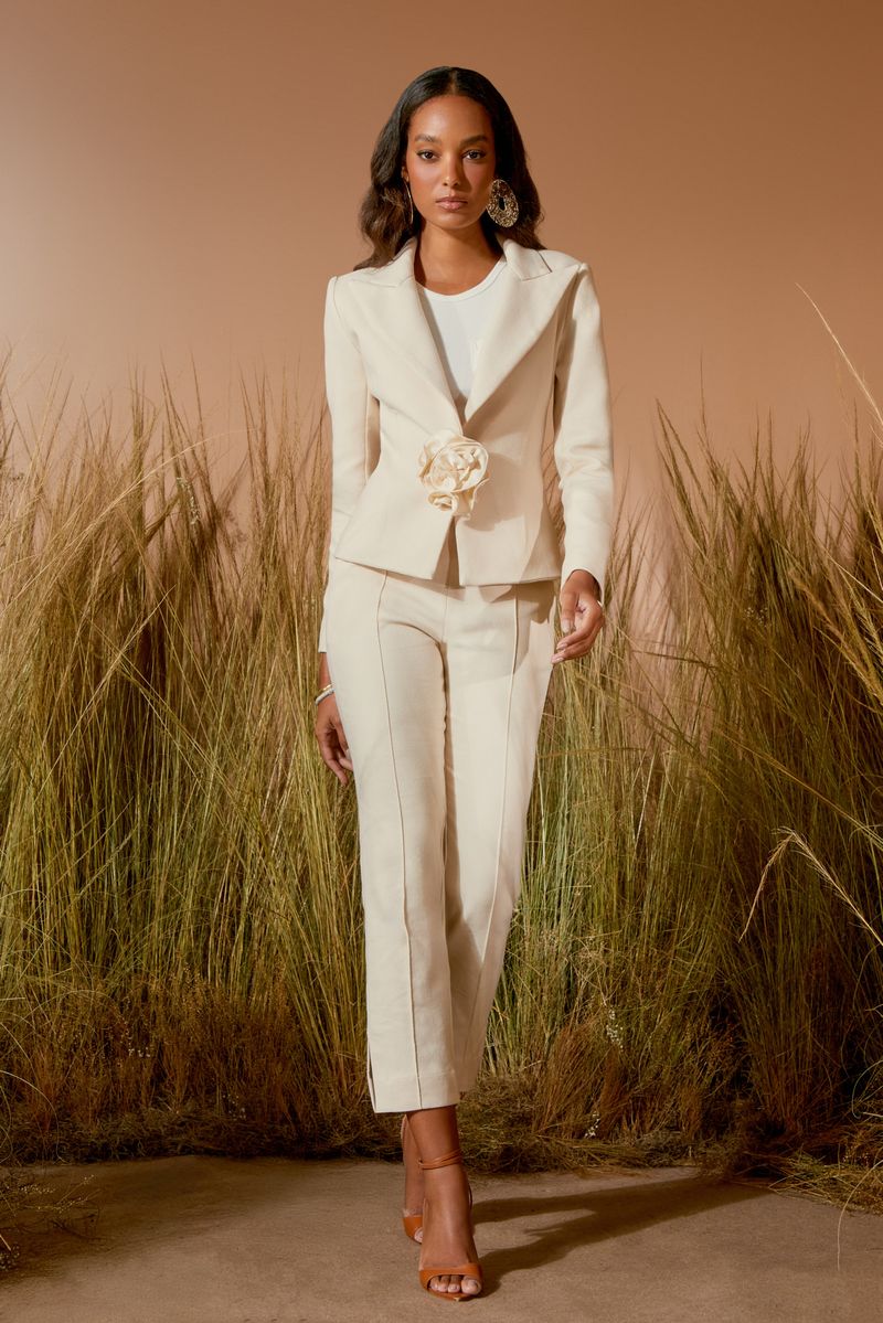 166177BZ_2049_2-BLAZER-DETALHE-FLOR-CETIM